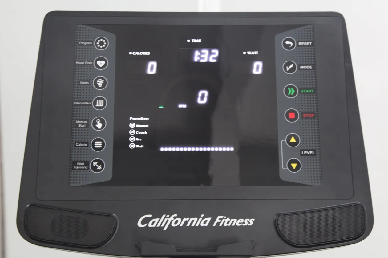 California Fitness U8 Upright Exercise Bike (๐IN-STORE SPECIAL)